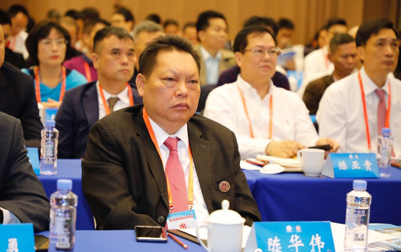 陈华伟1113.jpg 陈华伟1113.jpg